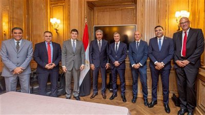 وزير السياحة والآثار المصري يبحث في إيطاليا زيادة الحركة السياحية الوافدة
