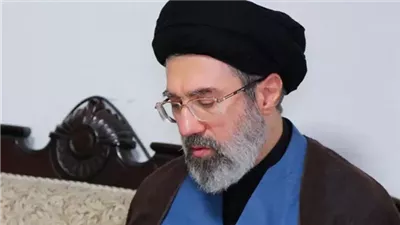 المرشد الإيراني يتوعد:  الثأر لمقتل والدي  