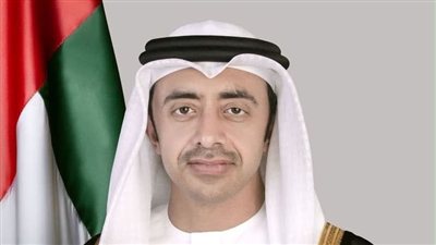 وزير الخارجية الإماراتي يبحث مع نظيريه القطري والأردني الأوضاع في المنطقة 