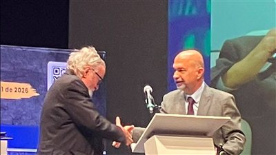 الحركة الشعرية العالمية تكرّم علي الشلاه ومهرجان بابل للثقافات العالمية في كولومبيا