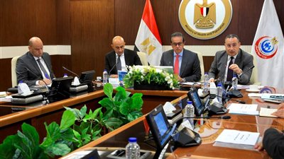 وزير الصحة المصري يترأس اجتماع المجلس الوطني للتعليم والبحث والابتكار