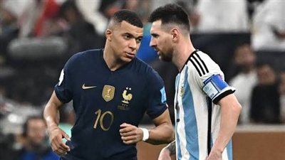 صراع الحذاء الذهبي.. هل ينتزع مبابي اللقب من ميسي في ليلة التتوّيج؟