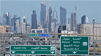 هجوم إيراني يستهدف محطة كهرباء ثانية في الكويت ويعطل رحلات جوية