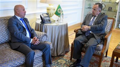 نبيل فهمي يستقبل رئيس دائرة شئون اللاجئين الفلسطينيين