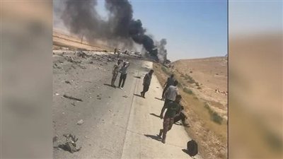 مصرع 35 شخصًا وإصابة 30 في تصادم حافلتين على طريق دير الزور