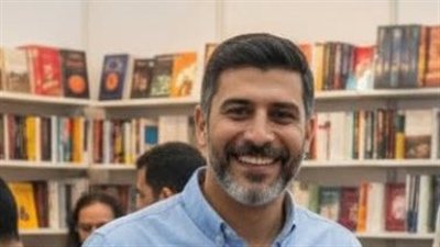 هل يصنع الإنترنت مجرمين؟.. أخصائي نفسي يفكك علاقة المراهقين بالمحتوى العنيف
