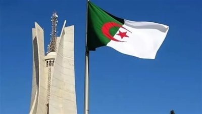 الإمارات والجزائر
