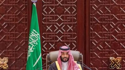 محمد بن سلمان يبحث مع قائد «سنتكوم» التطورات الإقليمية وتصعيد الحوثيين