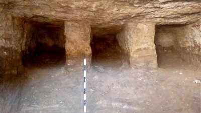 مقابر صخرية نادرة تكشف أسرار تل اليهودية بالقليوبية