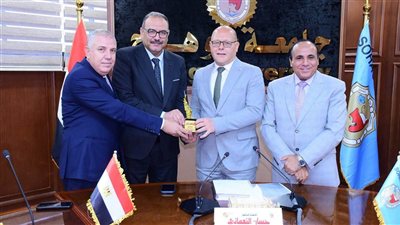 «الطب البشري» تتصدر مسابقة أفضل كلية في خدمة المجتمع بجامعة سوهاج 