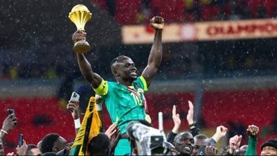 ساديو ماني يرفع كأس أمم أفريقيا 2025    