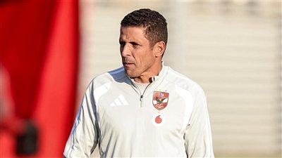 البديل الذهبي لعموتة في ديربي المصريين.. ورقة رابحة على دكة الأهلي أمام الزمالك