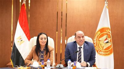 الدكتور حسن رداد والدكتورة مايا مرسى    